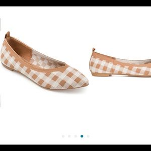 Journee Collection ballet shoe sz 8 NIB check in tan - similar to Rothy’s
